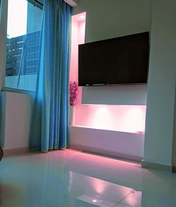 Haris White Apartment Roussospítion Exteriör bild